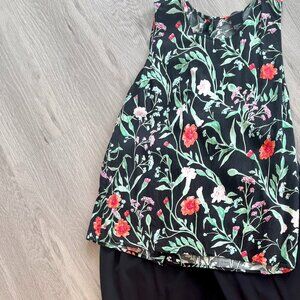 Paraphrase  Sleeveless Top Size Small